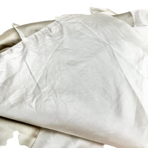 Rodeo Home Christmas Tree Skirt 56in Round Silver White Faux Gems Bling Accents - Picture 10 of 10